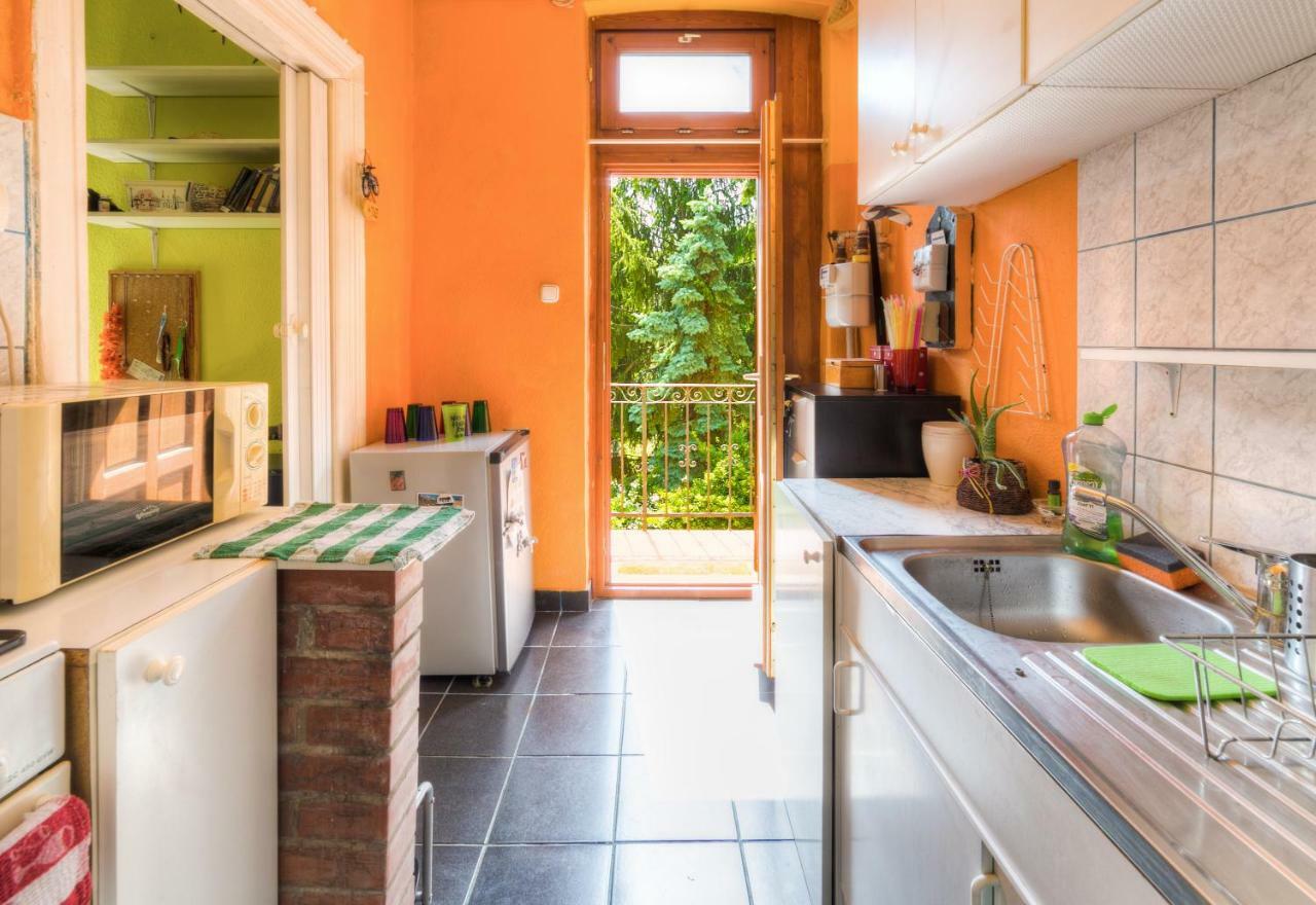 Green Apartment Budapest Exterior photo